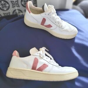 Veja Sneakers